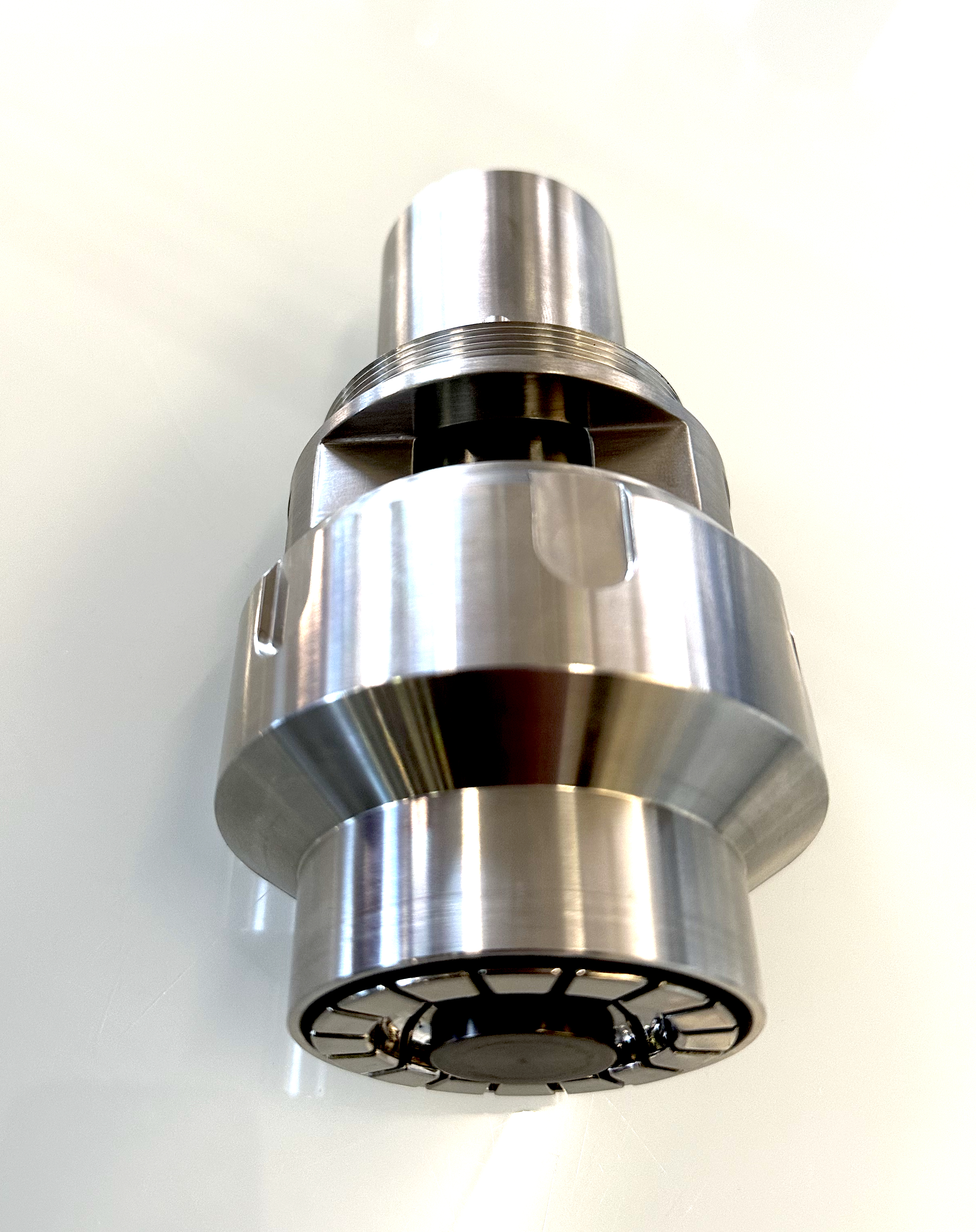 Closing head for „Mecafill“-capper / Krones hygiene design