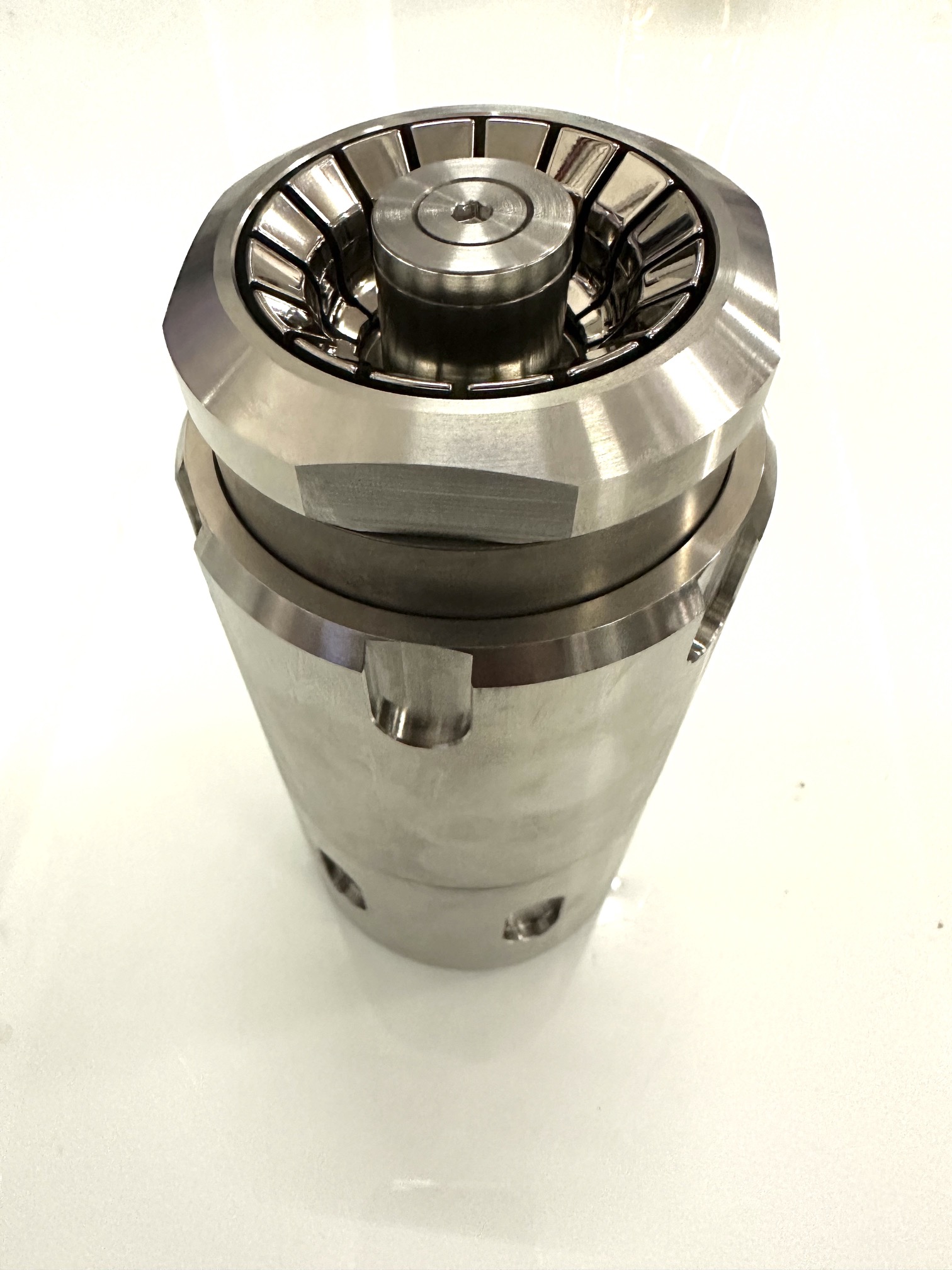 Closing head for Eurostar with quick change bayonet long stroke