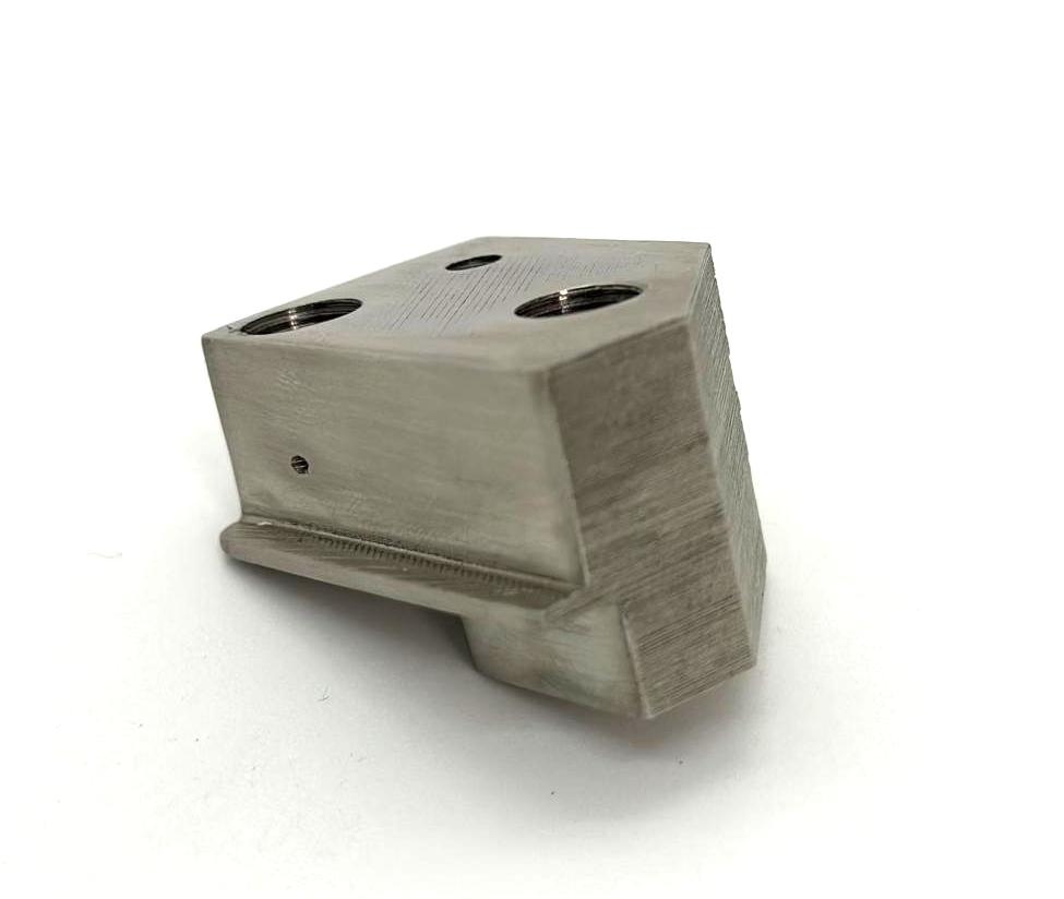 Hopper outlet for Maxi Crown, right